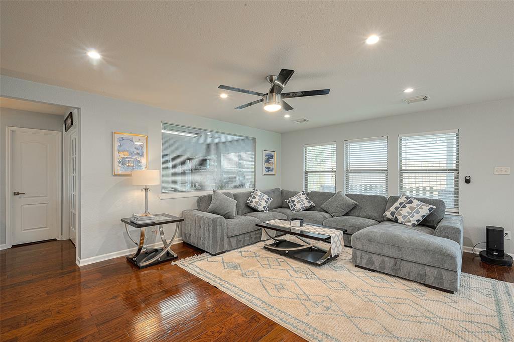 21210 Bending Green Way