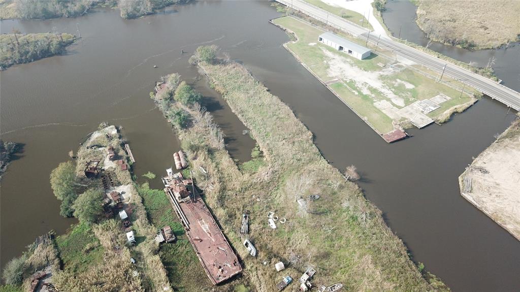 Emerald Island  , Orange, Texas image 4