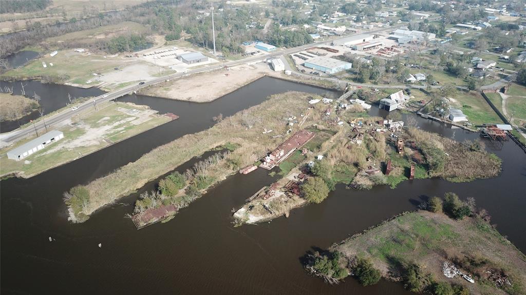 Emerald Island  , Orange, Texas image 8