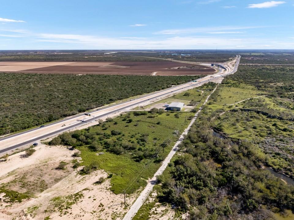 E Expressway 83  , Sullivan City, Texas image 28