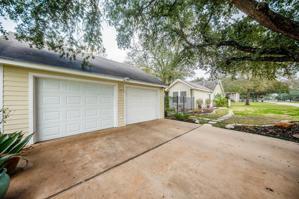 Oversized 2 car garage with electric openers