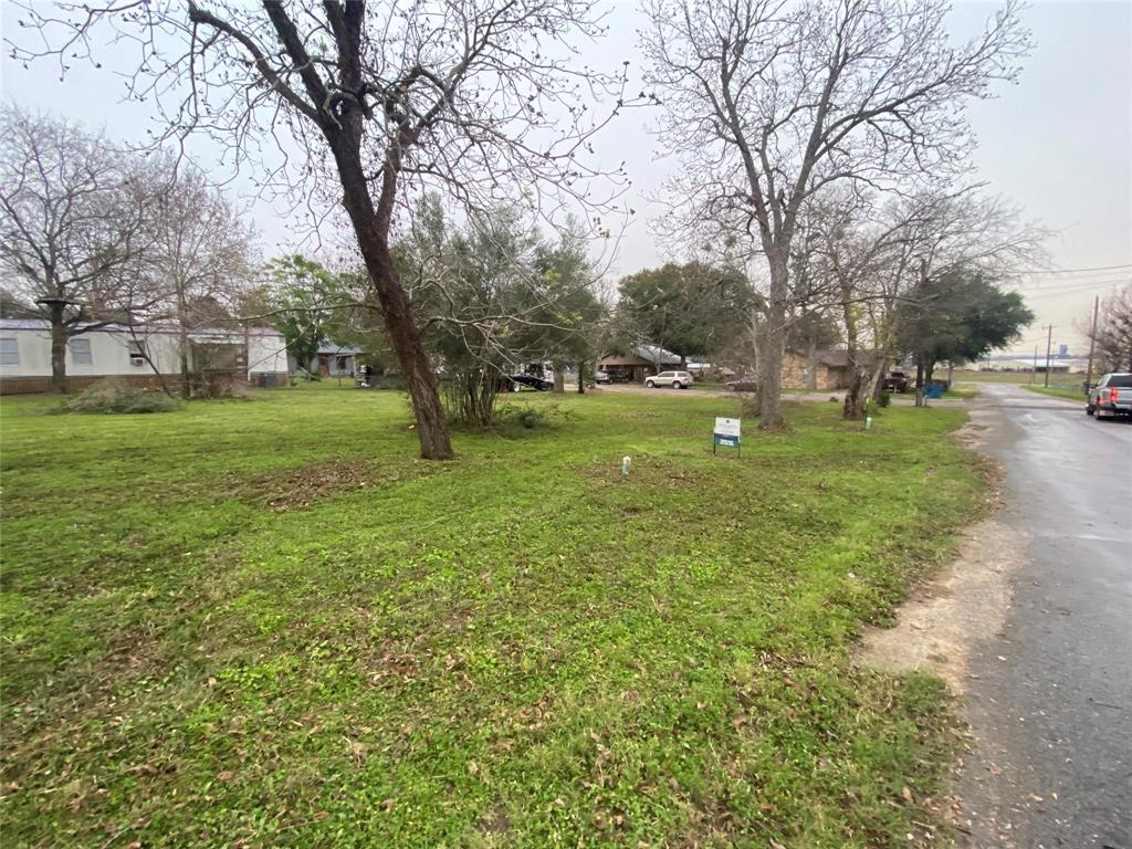 1106 E 5th Street , Bellville, Texas image 8