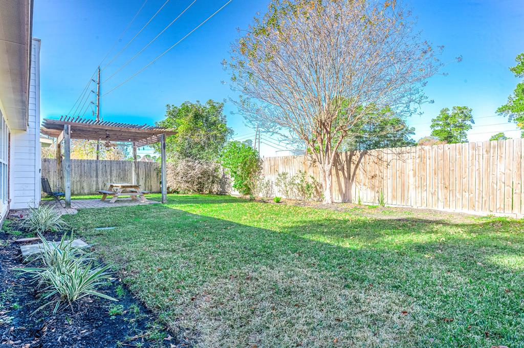 8914 Sunny Point Dr, Spring, TX 77379