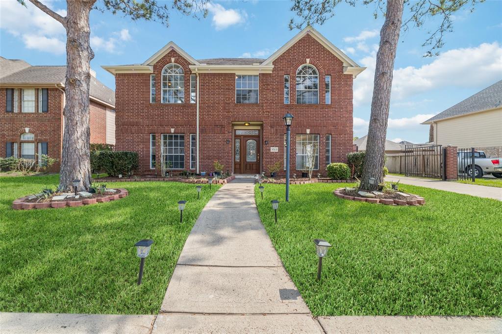 3513 Pine Hollow Drive, Pearland, TX 