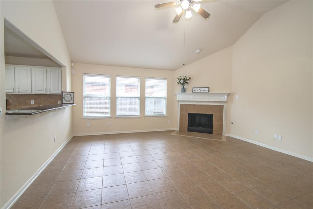 3114 Orange St, Pearland, TX 77581