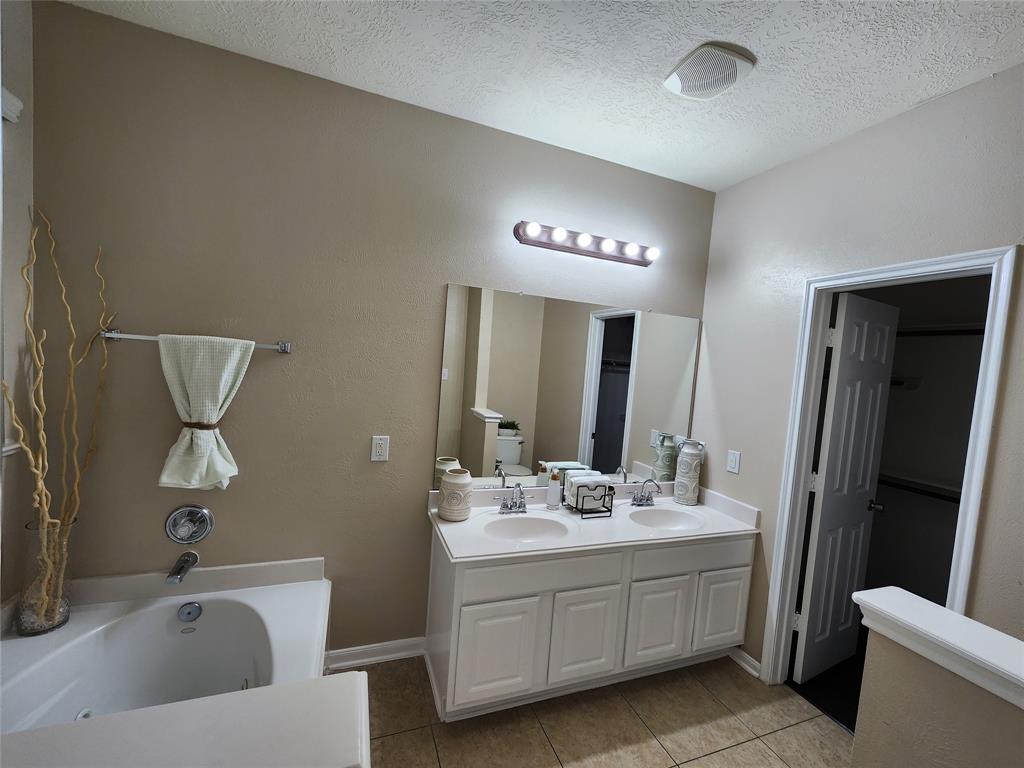 7114 Anaquitas Creek Ct, Richmond, TX 77407