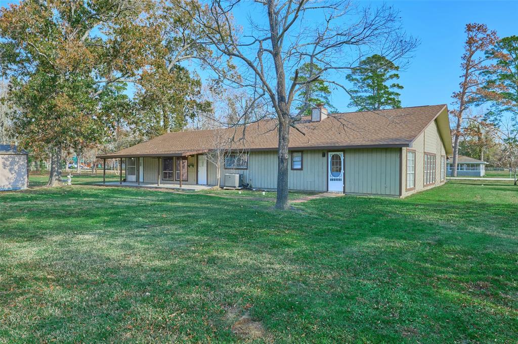 21 Shadeland Dr, Point Blank, TX 77364