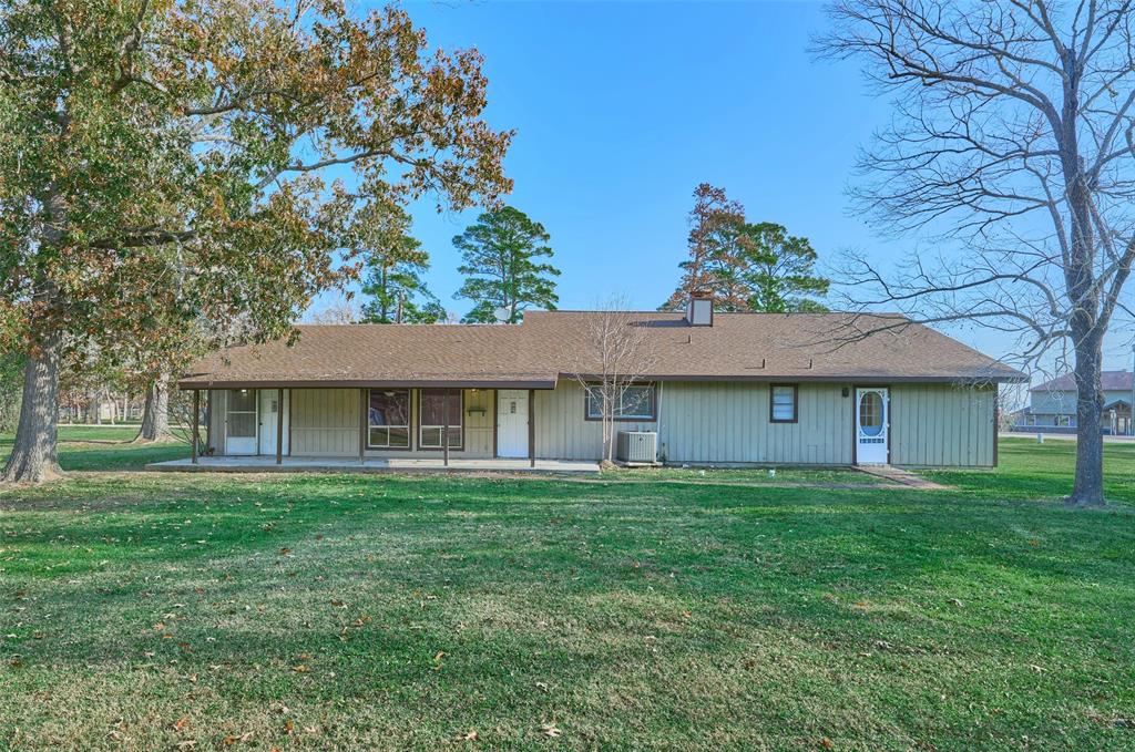 21 Shadeland Dr, Point Blank, TX 77364