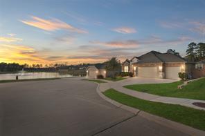 307 Red Maple, Conroe, TX, 77304