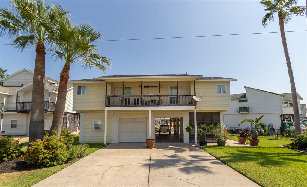 1402 Lotus Dr