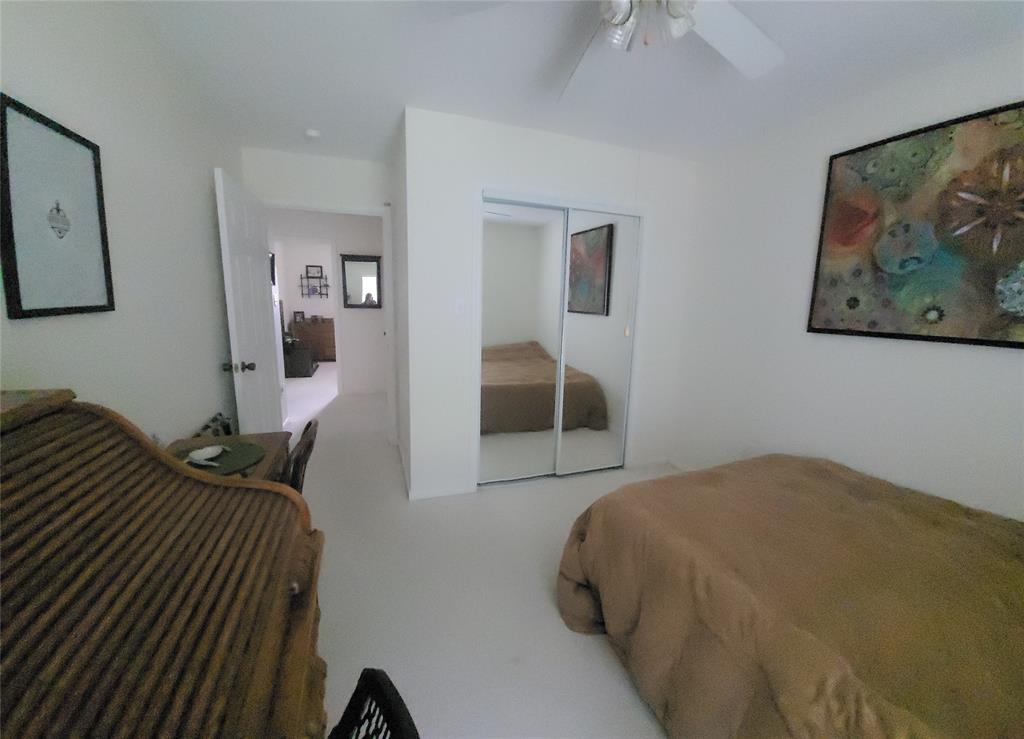 GUEST ROOM W/CEILING FAN