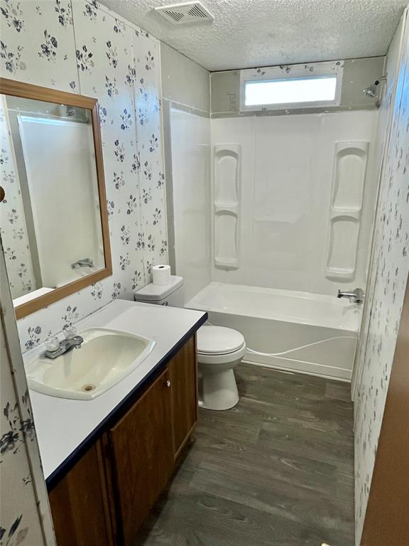 Secondary bathroom with updated flooring