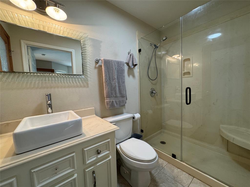 Guest Bath with large shower