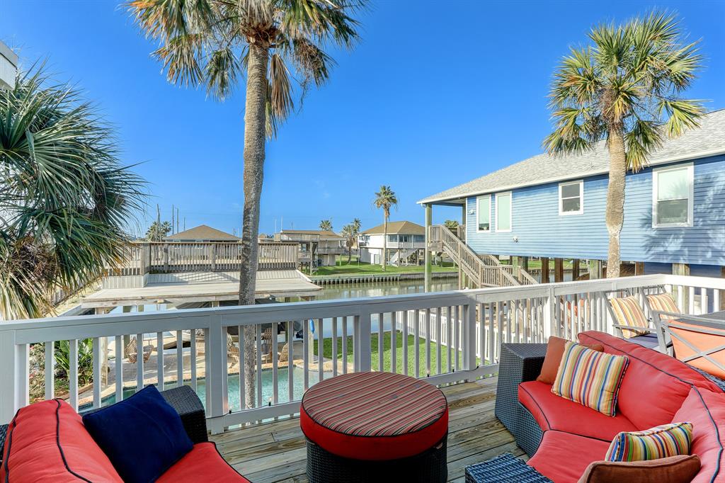 3910 Brewster Ky, Galveston, TX 77554