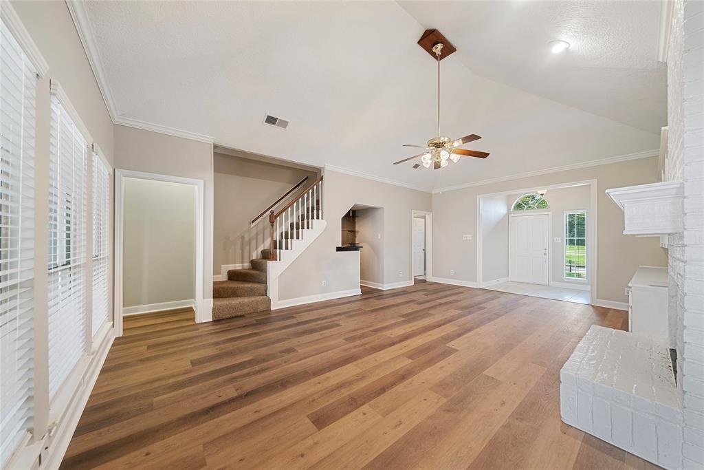 6738 W Greens Rd, Houston, TX 77066