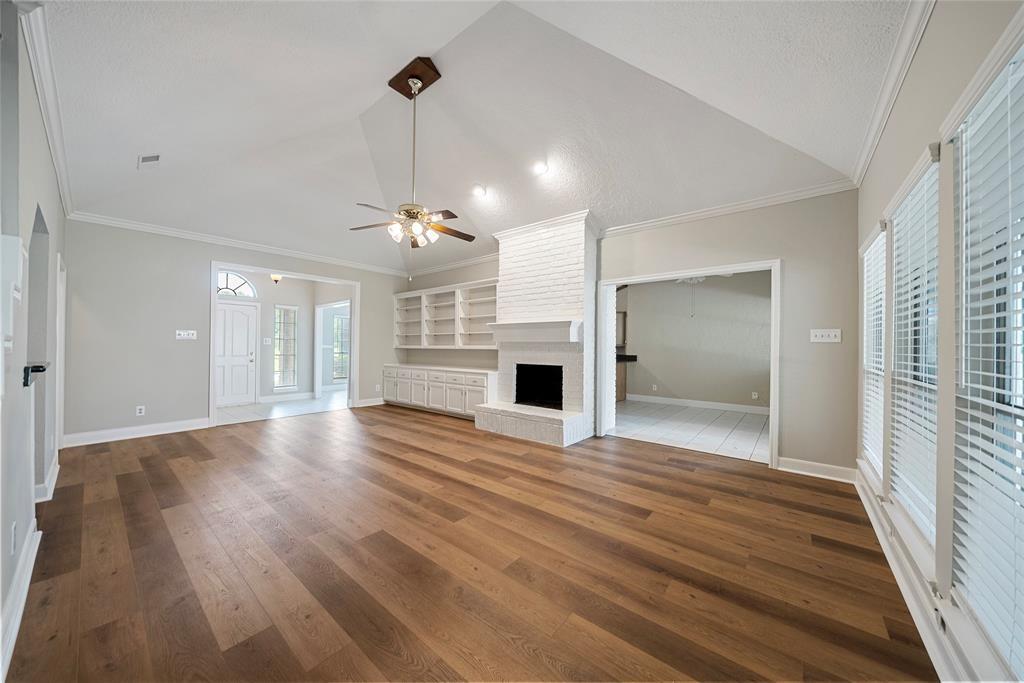 6738 W Greens Rd, Houston, TX 77066