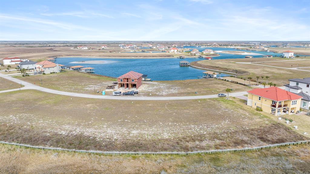 Aerial view of Lot 102 from the ICW