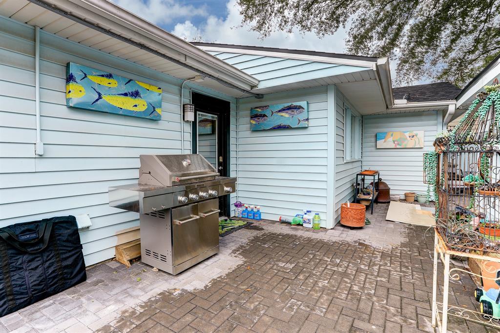 PAVERED PATIO IS GREAT FOR GRILLING.