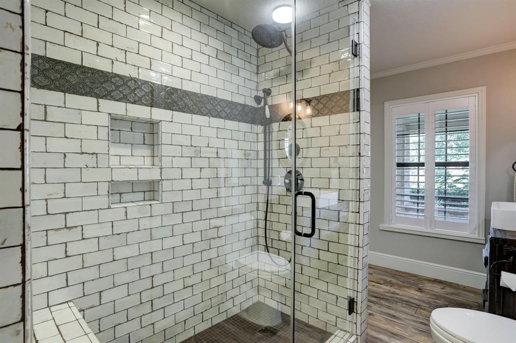 14 El Dorado Dr, Friendswood, TX 77546