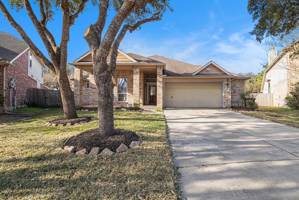 3010 Silhouette Bay Dr, Pearland, TX 