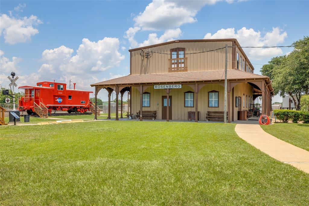 942 Mockingbird Passage Drive , Beasley, Texas image 8