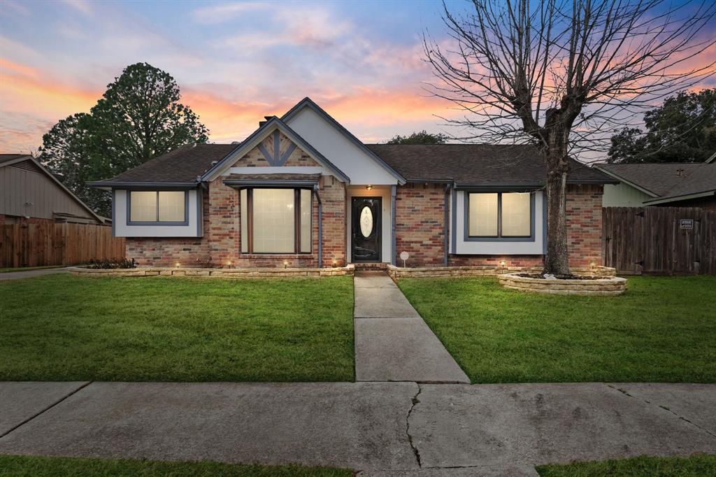 15618 Boulder Oaks Dr