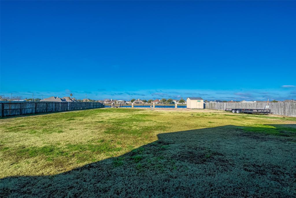 14619 Saddlewood Dr, Beach City, TX 77523