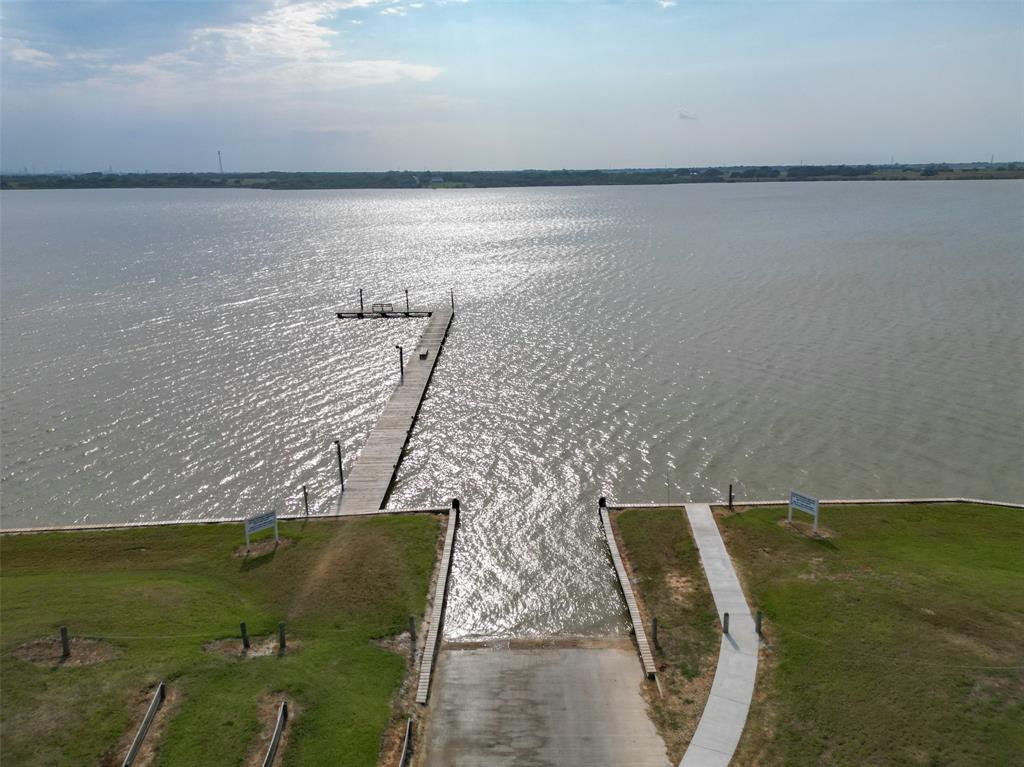 Just blocks away from the community fishing pier and boat ramp