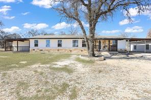 620 County Road 6846, Lytle, TX, 78052