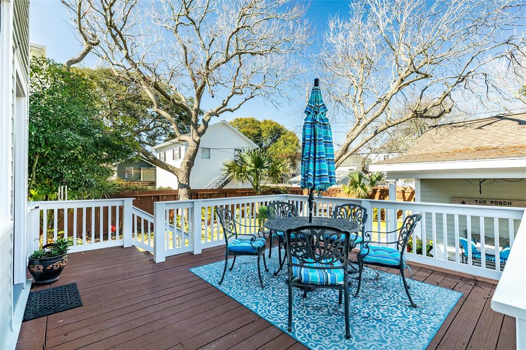 Looking toward the back yard from the back deck off the mud room.