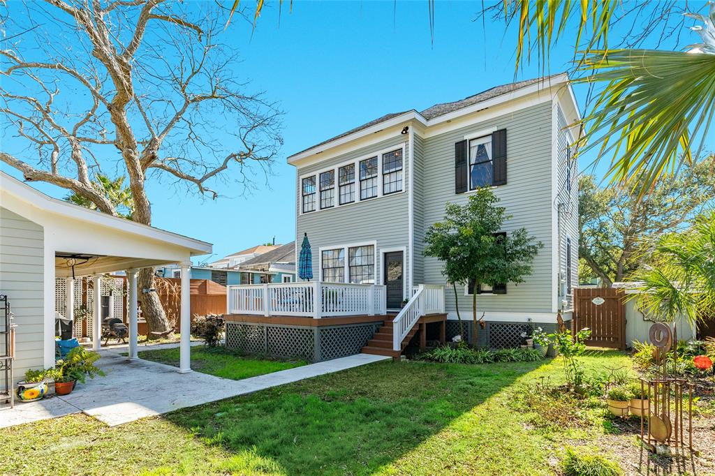 This back yard is great! With room for a pool, a deck, and a patio for entertaining, this fully fenced area will be a dream for hanging out all Summer long.