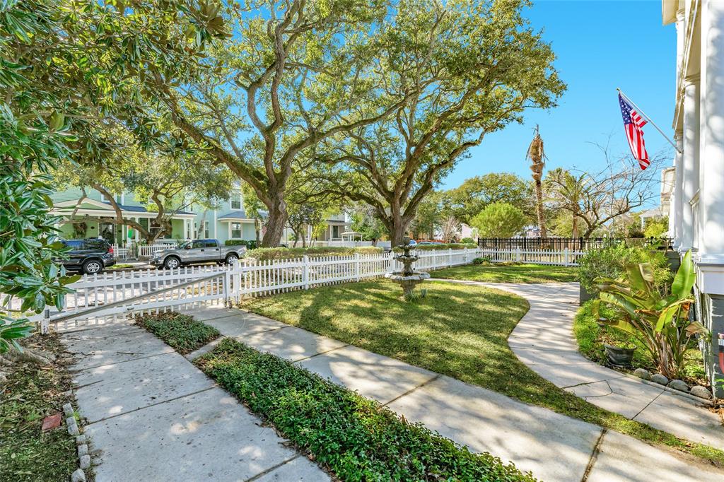 The Bernardo de Galvez promenade is a beautiful location and you\'ll love the deep front yard with clear walk paths and completely fenced yard.