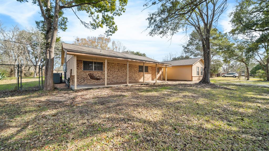 5301 County Road 266  , Alvin, Texas image 4