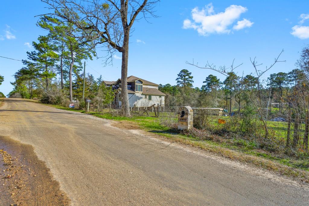 4974 Tall Pine Road , Navasota, Texas image 6