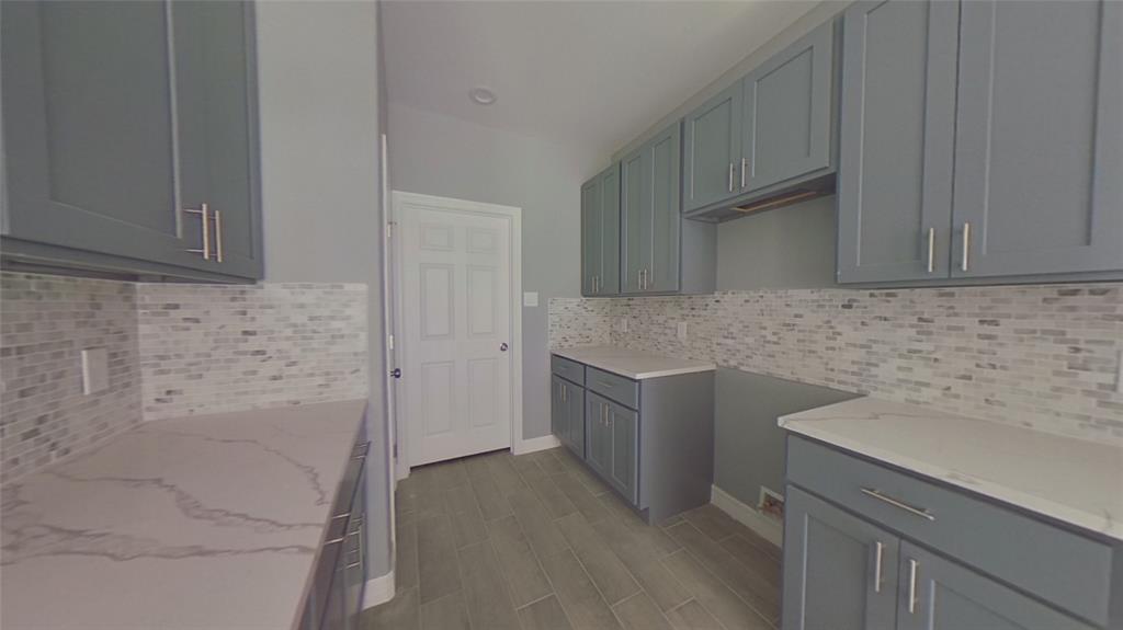 224 Pine St kitchen with plenty of cabinets and counter space