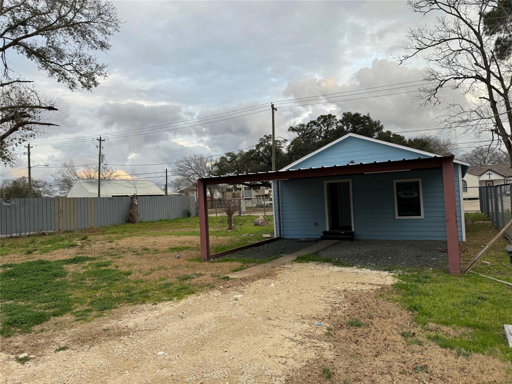 2730 5th Street , Stafford, Texas image 7