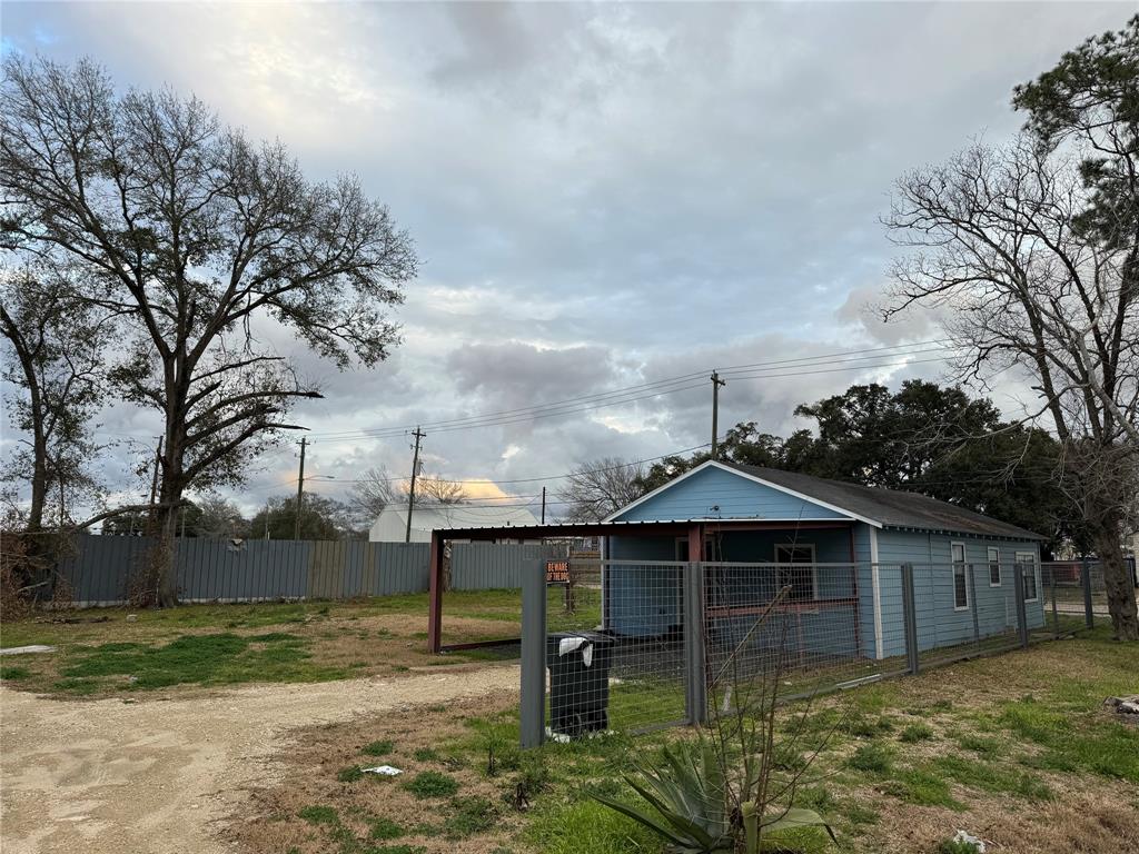 2730 5th Street , Stafford, Texas image 8