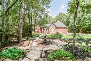  10857 Lake Forest Dr, Conroe, TX 77384