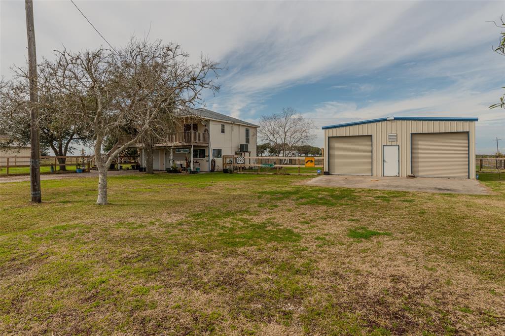 108 Linda Street , Anahuac, Texas image 5