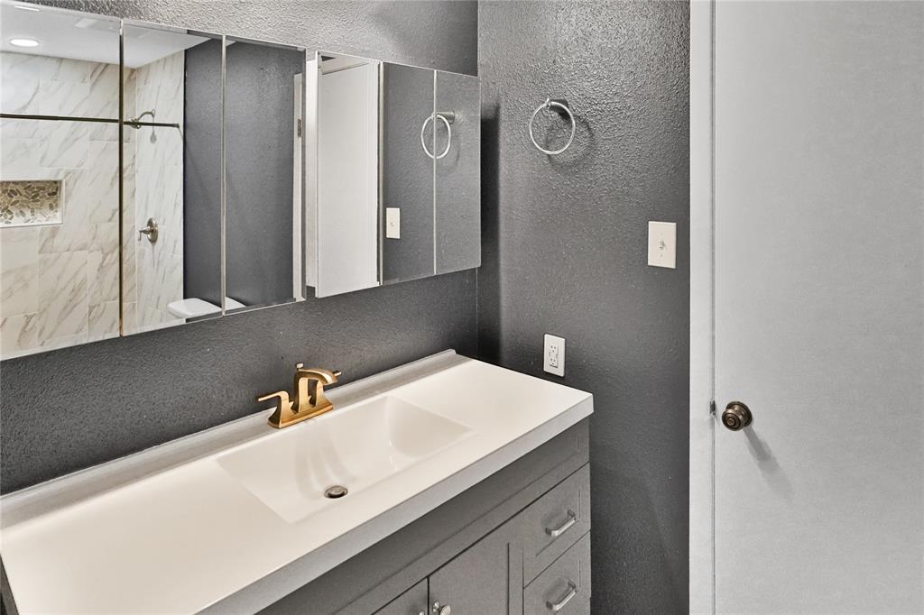 Secondary bathroom upstairs, very nicely updated.