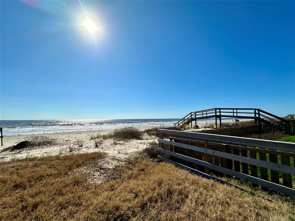 - Santar Loop , Surfside Beach, Texas image 6