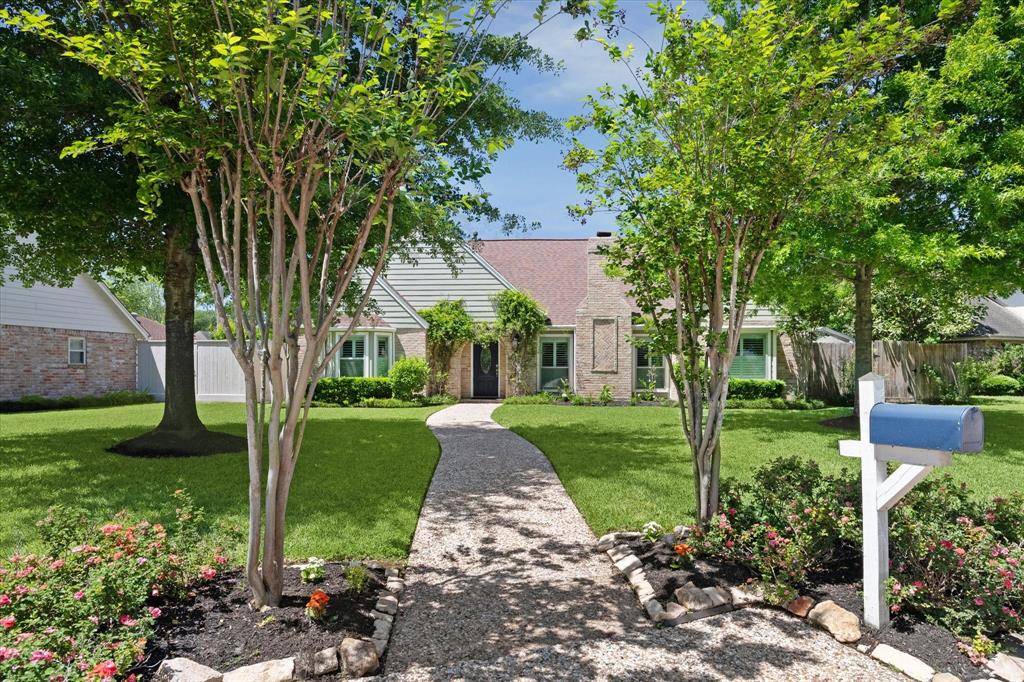 602 Rennie Dr, Katy, TX 77450