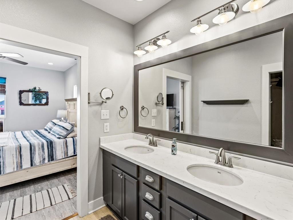 Double sinks in the primary bath.