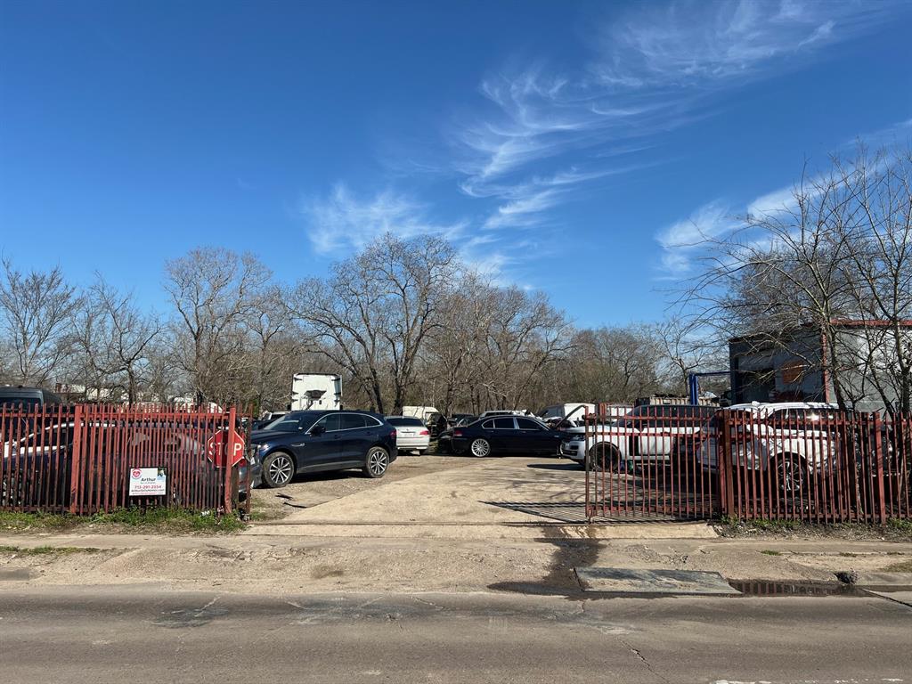 13947 Hiram Clarke Rd, Houston, TX 77045