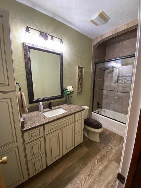 Secondary bathroom shared by bedrooms 2 and 3