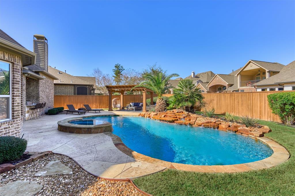 229 S Chaparral Bend Drive, Montgomery, TX 