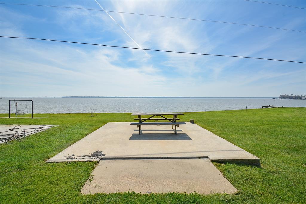 Pack a picnic lunch --- and enjoy outside at the community park!