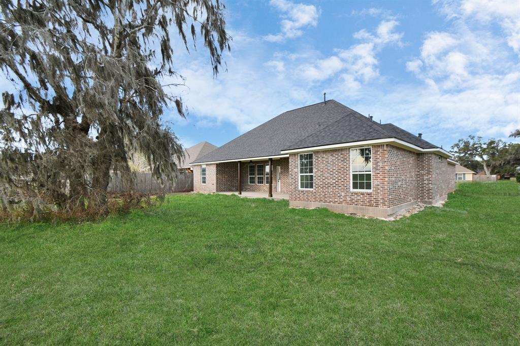 2138 Twin Lakes Blvd  , West Columbia, Texas image 40