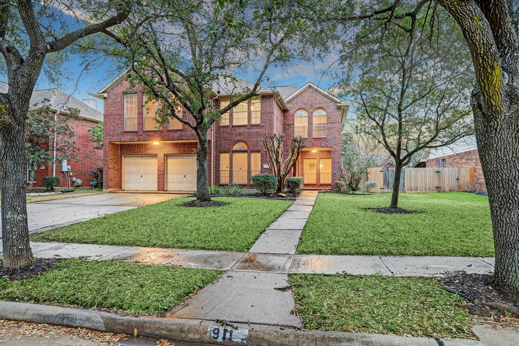 911 Tyler Run, Sugar Land, TX 77479