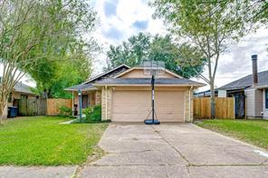  14015 Clear Forest Dr, SugarLand, TX 77498